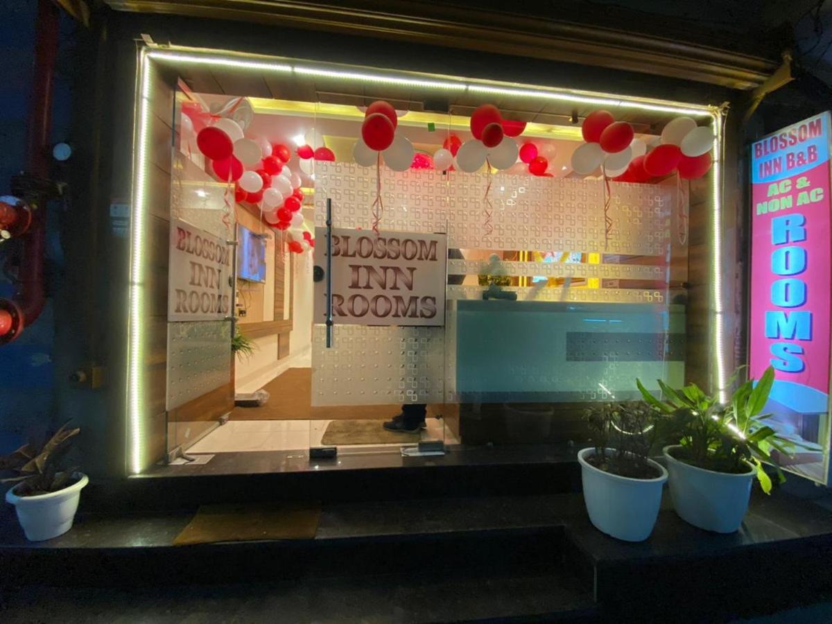 Hotel Blossom Inn Amritszár Kültér fotó