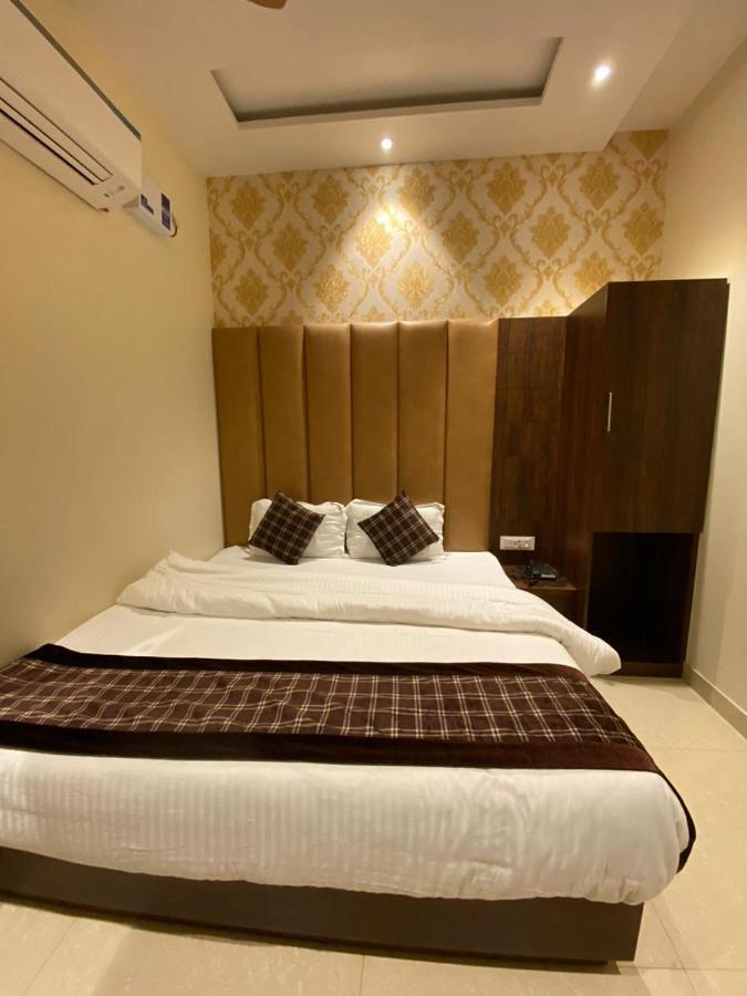 Hotel Blossom Inn Amritszár Kültér fotó