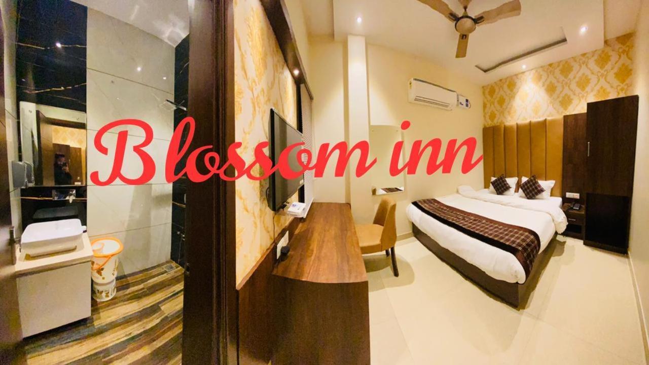 Hotel Blossom Inn Amritszár Kültér fotó