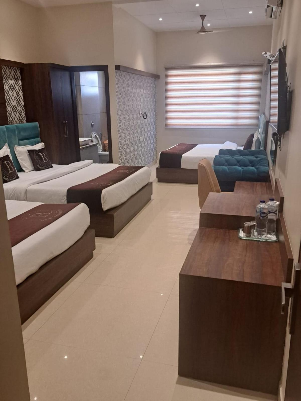 Hotel Blossom Inn Amritszár Kültér fotó